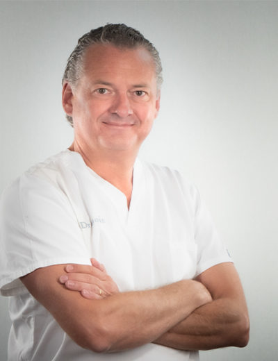 Dr. Nicolas Bois-Médecin-Dentiste, Chefe