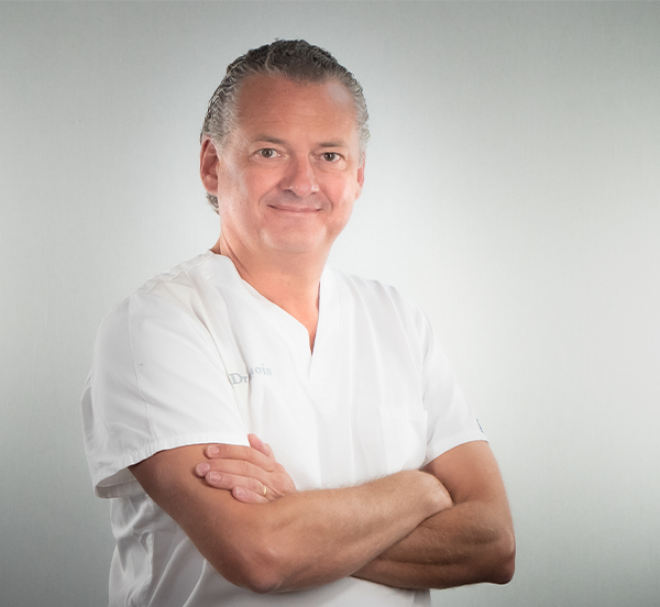 Dr. Nicolas Bois-Médecin-Dentiste, Chefe