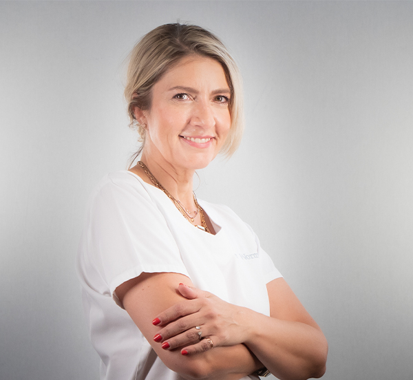 Dr. Raphaelle Wormus-Dentista, Chefe do Departamento de Odontologia