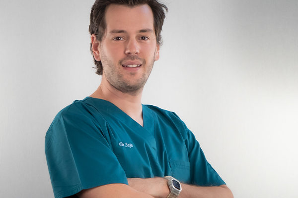 Dr Tom Saja - Médecin-Dentiste Pédiatrique
