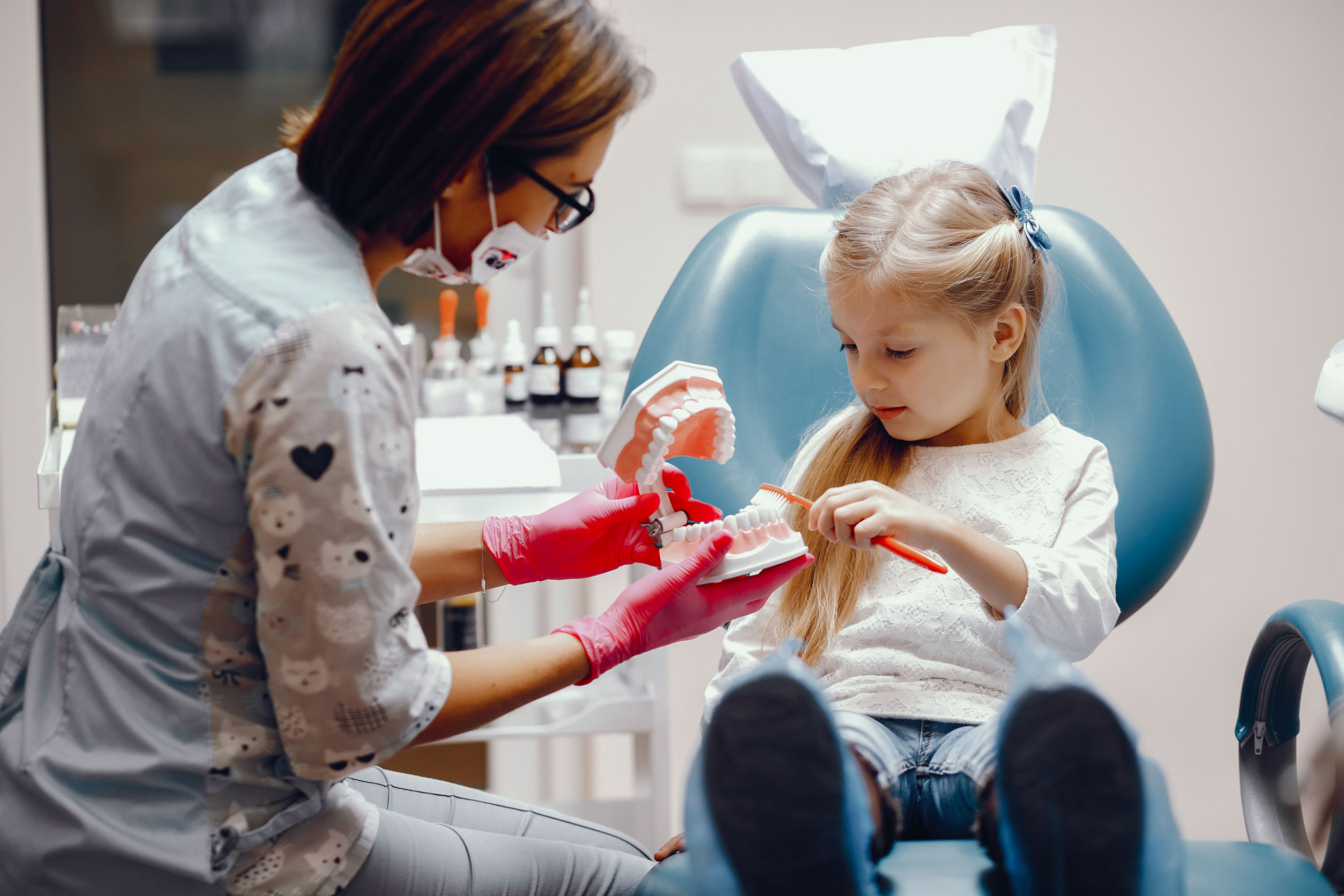 стоматологическая помощь детям - стоматологический центр ланси